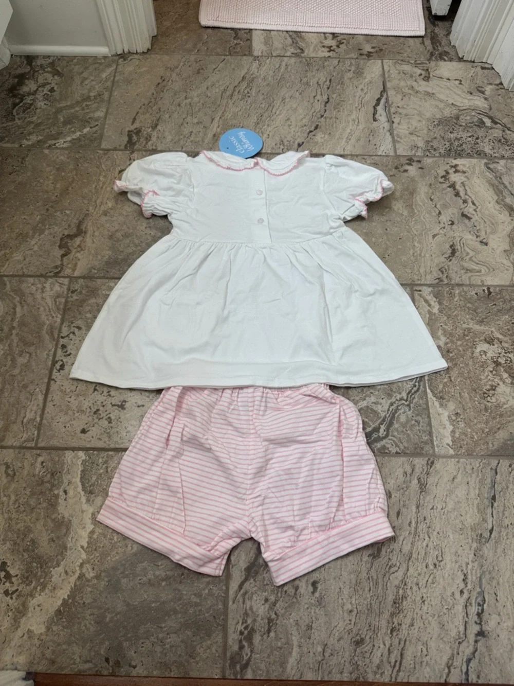 NWT Size 6 Classic Whimsy White and Pink Pumpkin Short Sleeve Top & Shorts